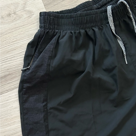 Adidas shorts, small - Picture 3 of 4